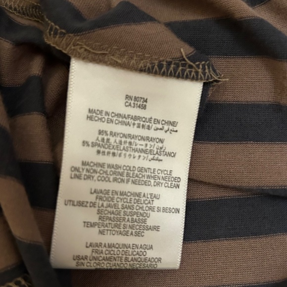 BCBGeneration  Modern  Cut  Stripes Top, Size XS, New With Tags - Picture 10 of 11